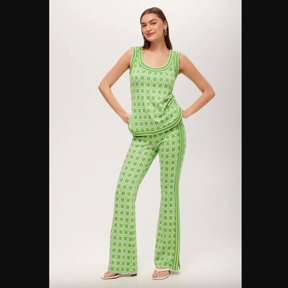 Trina Turk Tennis Green & White Pattern Bootcut Pant - Billie Jean 0 - Picture 2 of 9
